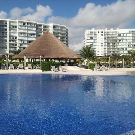 Punta Me Luxury Apartments Ocean View & Beach Front In Amara Cancun Luaran gambar
