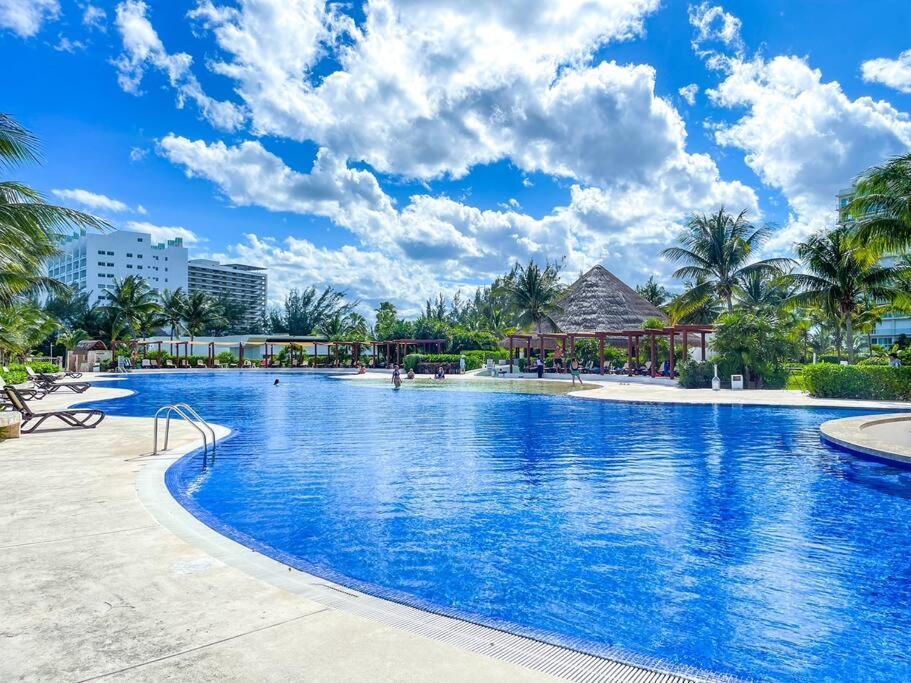 Punta Me Luxury Apartments Ocean View & Beach Front In Amara Cancun Luaran gambar