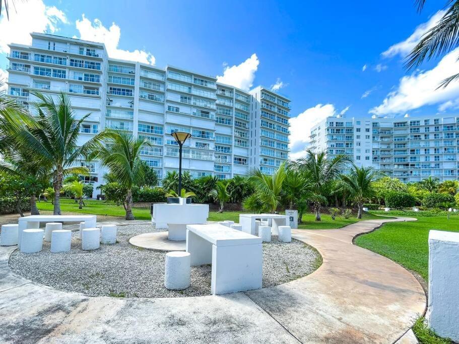 Punta Me Luxury Apartments Ocean View & Beach Front In Amara Cancun Luaran gambar