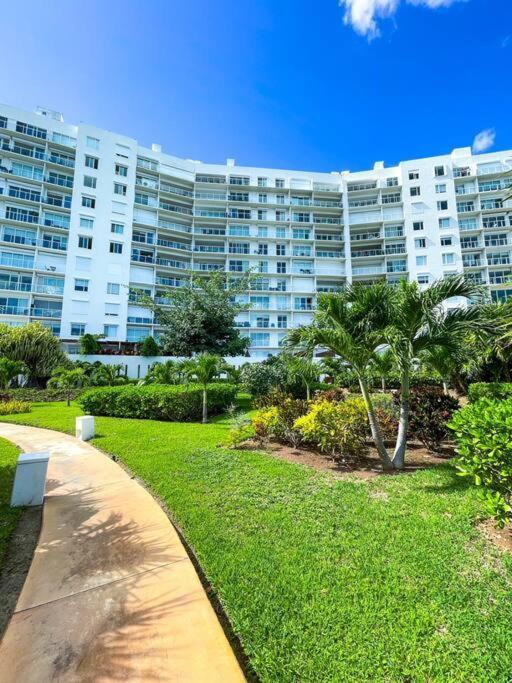 Punta Me Luxury Apartments Ocean View & Beach Front In Amara Cancun Luaran gambar